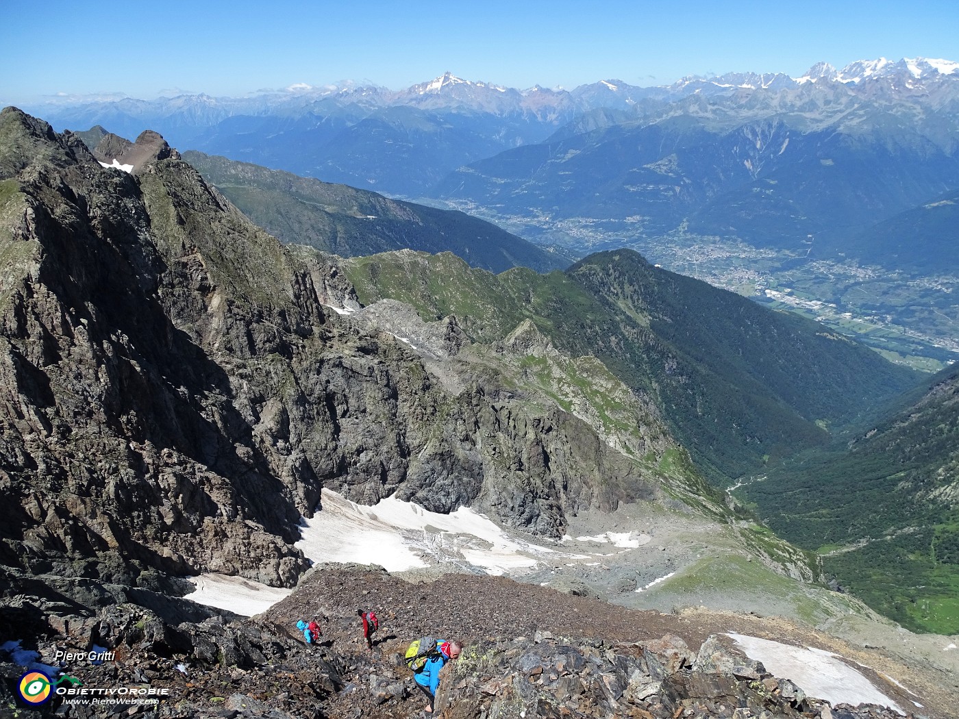 71 Scendiamo con vista in Valtellina.JPG